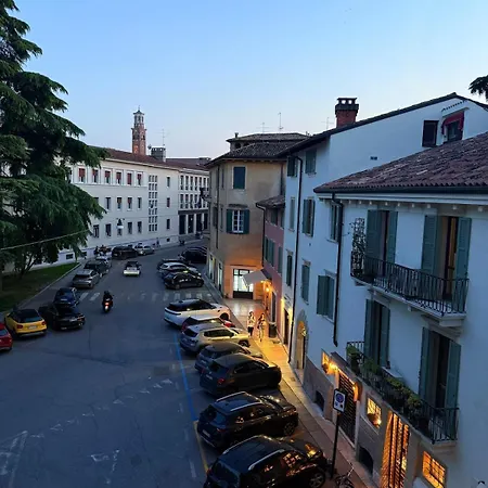 アパート Ponte Pietra Centro *